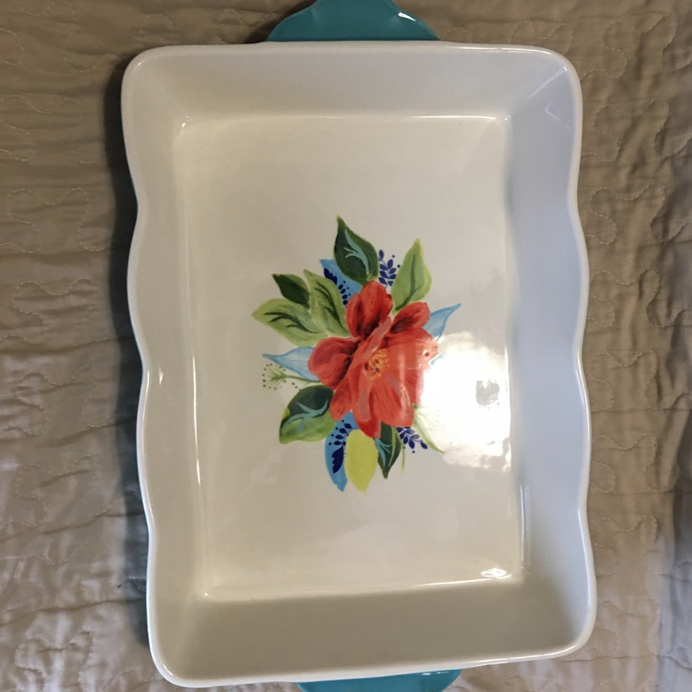 The Pioneer woman Spring Bouquet 9x13 baking dish.